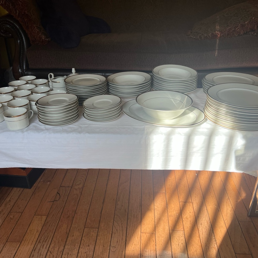 American Atelier White and Gold Dinnerware Set